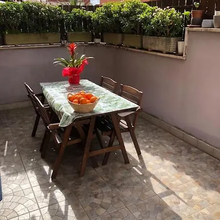 Daire Luminoso Con Giardino
