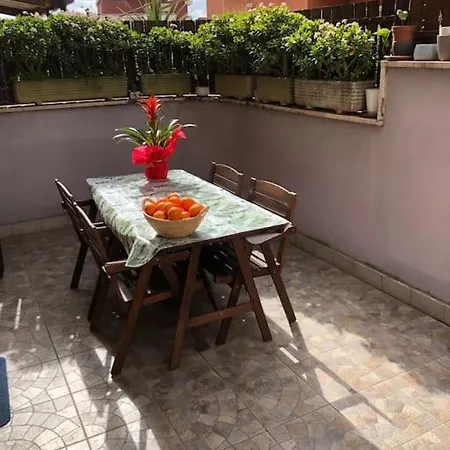 Appartamento Luminoso Con Giardino Roma